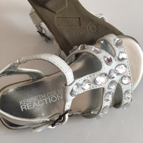 Kenneth Cole Reaction Brighten Beach 2 Jeweled T-Strap toddler girl Sandal - Picture 10 of 10